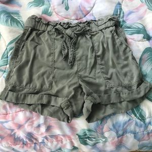 Aerie green beachy shorts (size XS)